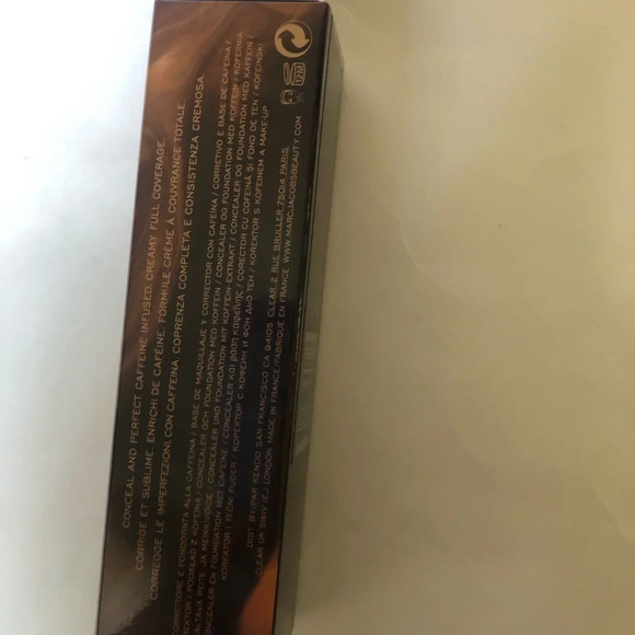 Marc Jacobs Cafe Extra Shot concealer and foundation 490 DEEP - Picture 2 of 3